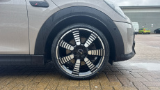 MINI Hatchback 2.0 Cooper S Exclusive 3dr Auto Petrol Hatchback